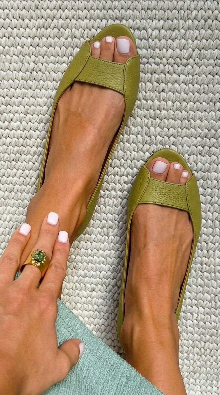 Adelina | Sandalias doradas, cómodas y elegantes