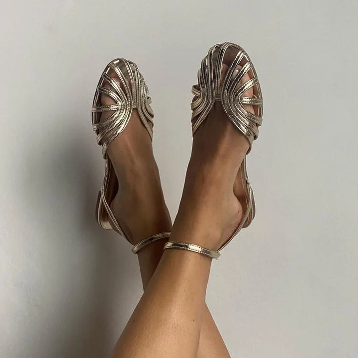 Victoria | Sandales à embellissements dorés