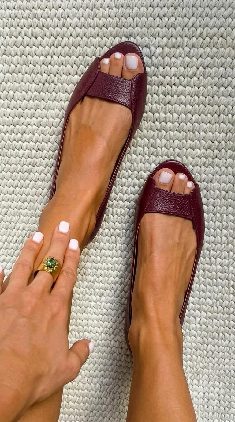 Adelina | Sandalias doradas, cómodas y elegantes